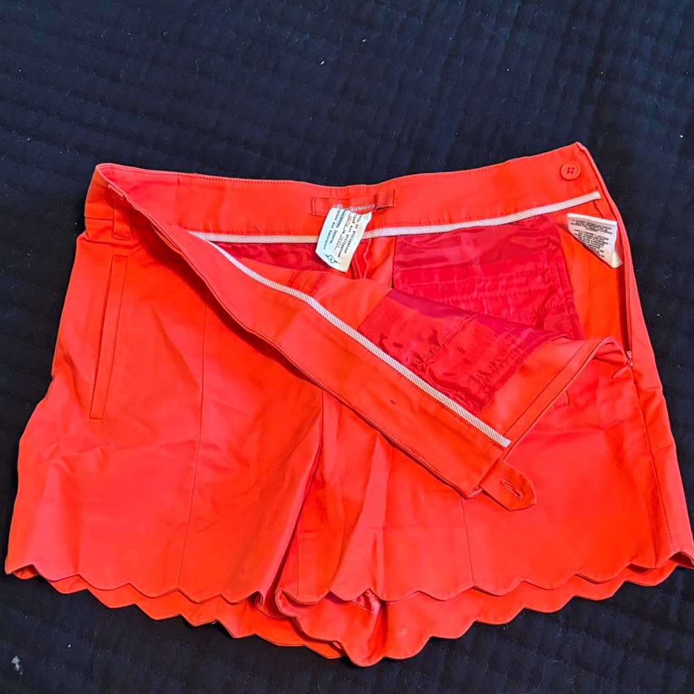 Anthropologie Cartonnier Coral Scallop-Hem Shorts